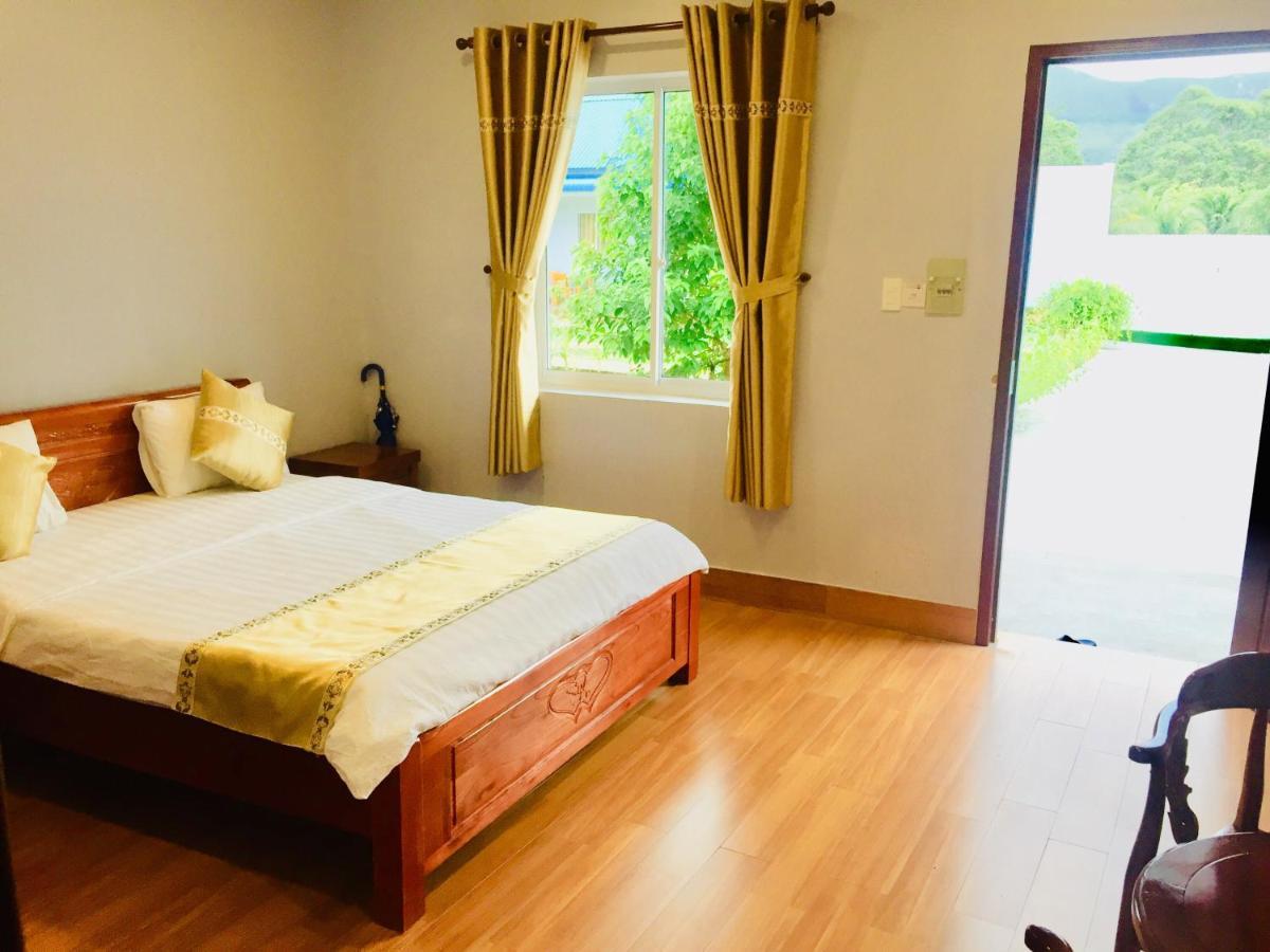 Bungalow Hotel Chi Khu Co Ong Exteriör bild