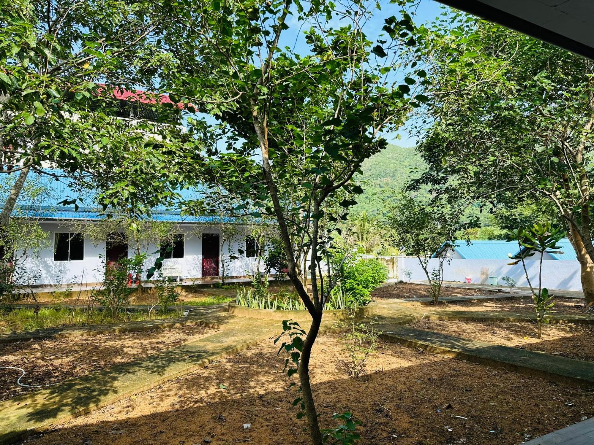 Bungalow Hotel Chi Khu Co Ong Exteriör bild