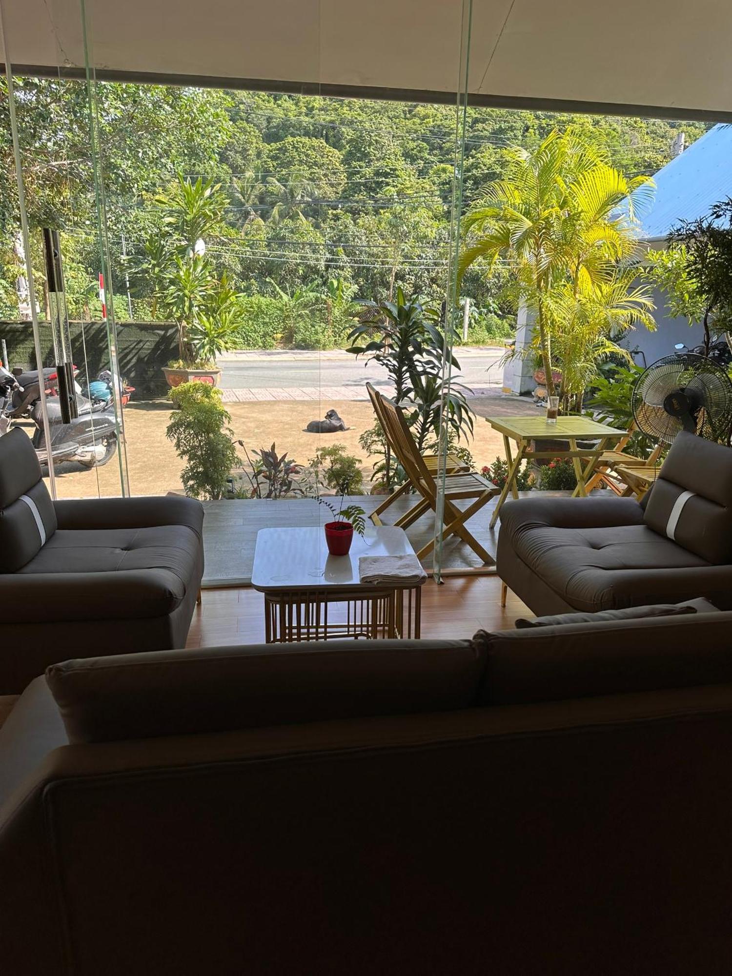 Bungalow Hotel Chi Khu Co Ong Exteriör bild