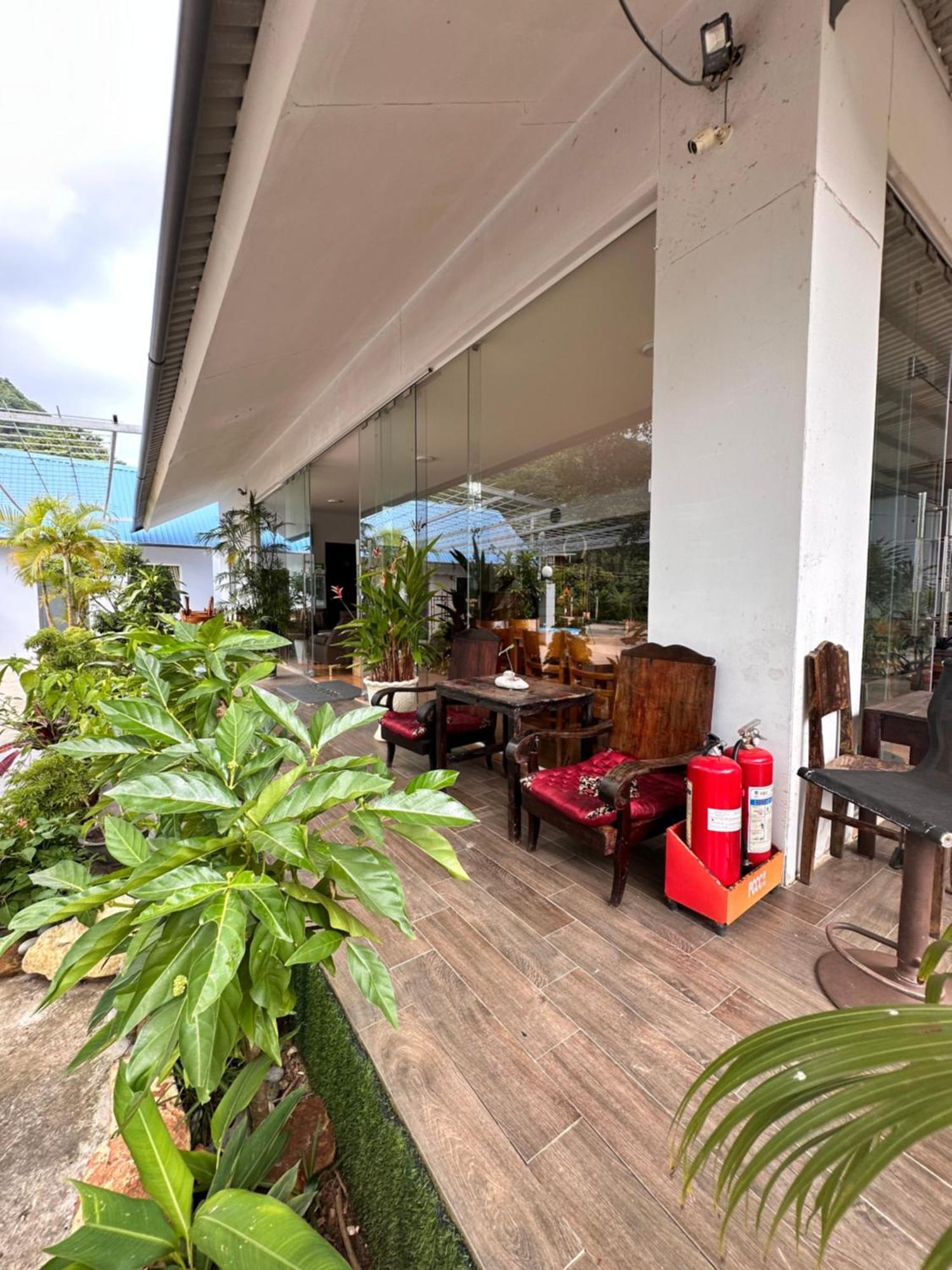 Bungalow Hotel Chi Khu Co Ong Exteriör bild